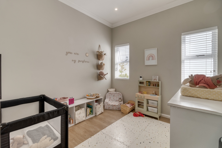 3 Bedroom Property for Sale in Roundhay Western Cape